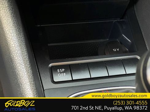 Used 2010 Volkswagen GTI 4-Door image 30