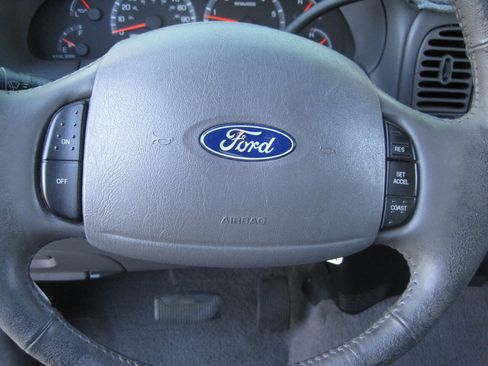 Used 2003 Ford F150 XLT RWD image 28