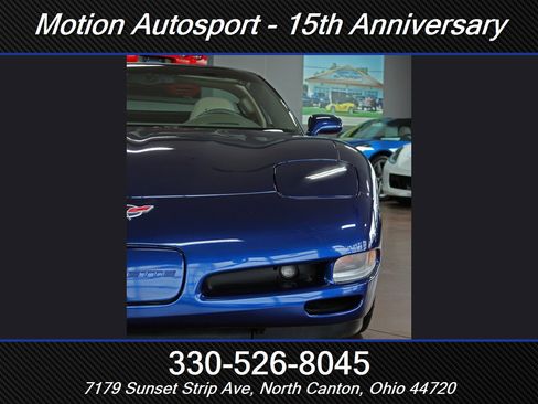Used 2004 Chevrolet Corvette Coupe w/ Preferred Equipment Group RWD image 6