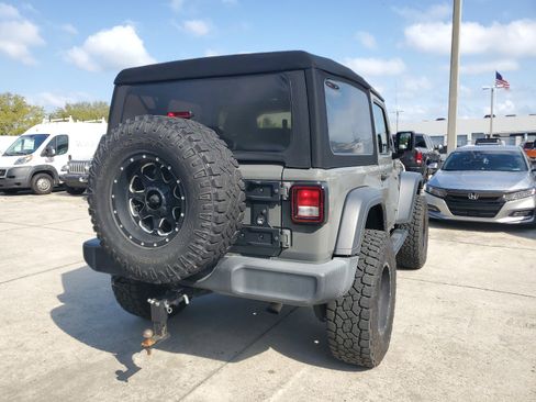 Used 2019 Jeep Wrangler Sport S image 3
