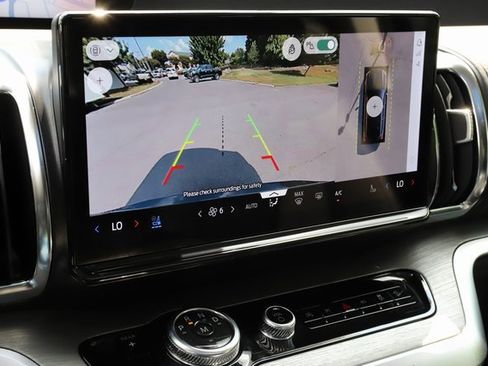 Certified 2025 Ford Expedition Platinum w/ Driver's Package image 10