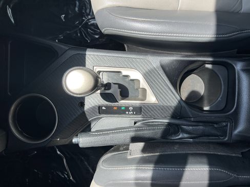 Used 2015 Toyota RAV4 Limited AWD/4WD image 21