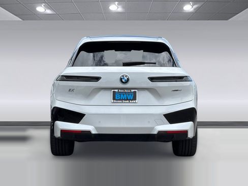 Used 2024 BMW iX xDrive50 w/ Sport Package AWD/4WD image 10