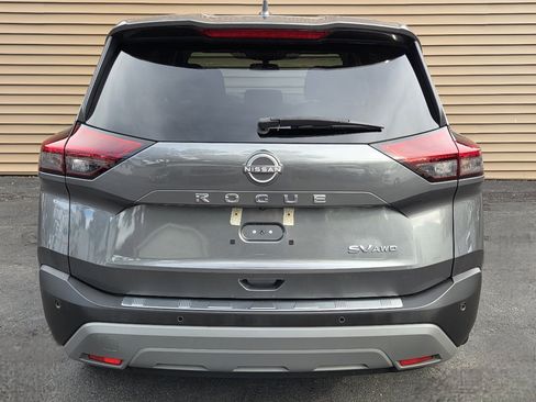 Used 2022 Nissan Rogue SV image 5