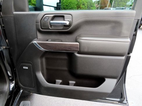 Used 2020 Chevrolet Silverado 2500 LTZ image 53