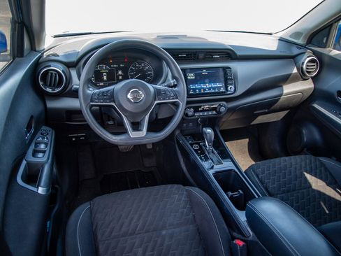 Used 2021 Nissan Kicks SV image 27