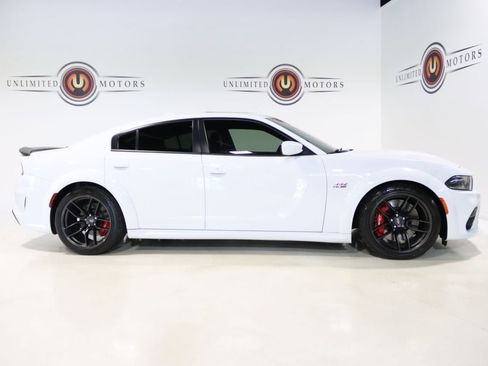 Used 2022 Dodge Charger Scat Pack RWD image 36