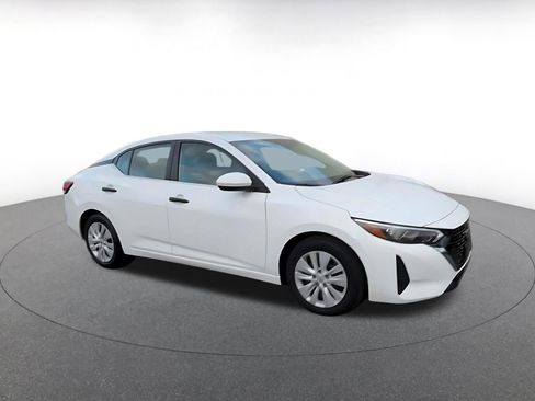 Used 2025 Nissan Sentra S image 2