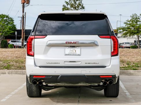 Used 2021 GMC Yukon XL Denali w/ Denali Premium Package RWD image 9