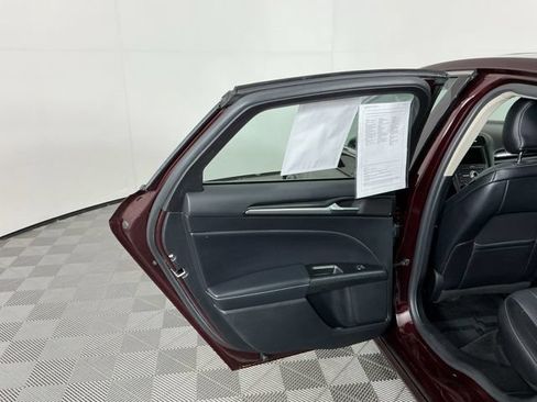 Used 2017 Ford Fusion Titanium AWD/4WD image 27