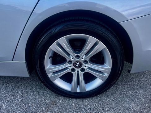 Used 2017 BMW 330i Sedan image 32