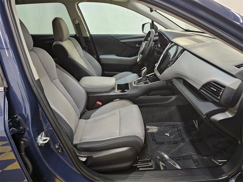 Used 2023 Subaru Outback Premium image 11