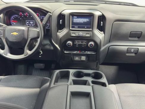Used 2019 Chevrolet Silverado 1500 Custom w/ Custom Value Package RWD image 17