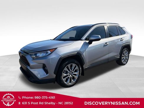 Used 2020 Toyota RAV4 XLE Premium FWD image 1