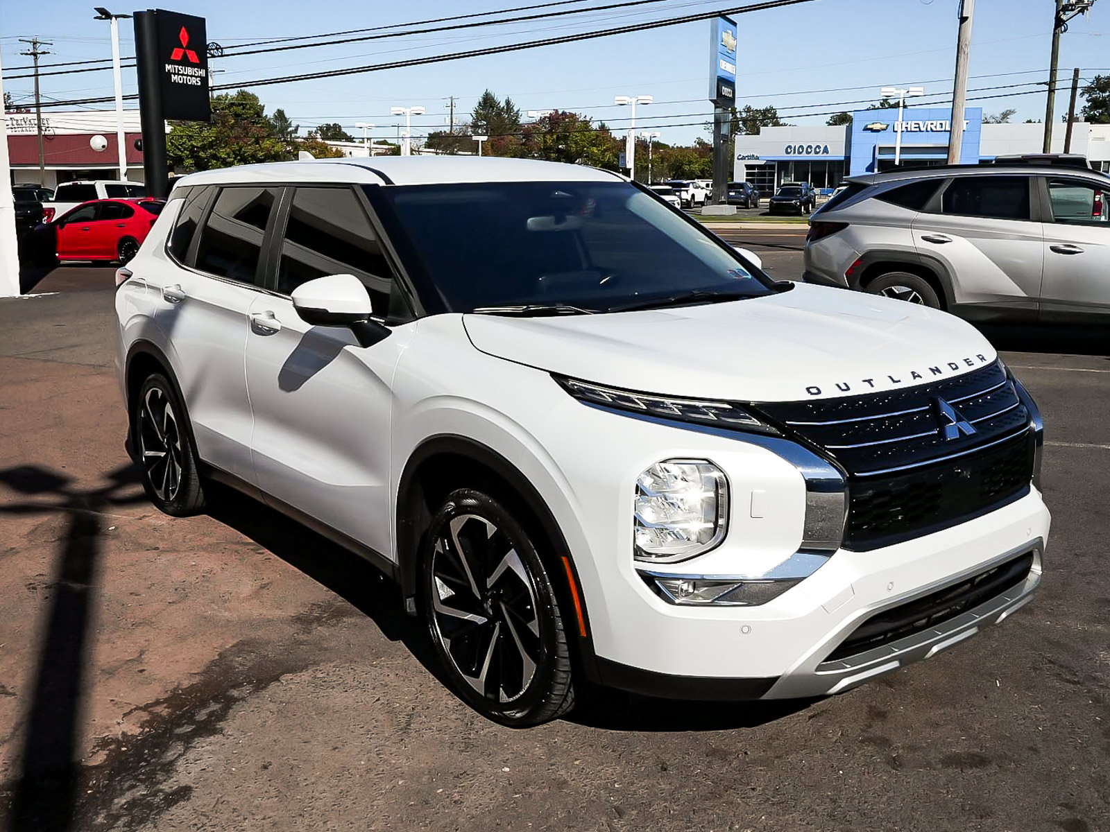 Used 2024 Mitsubishi Outlander SE AWD/4WD image 3