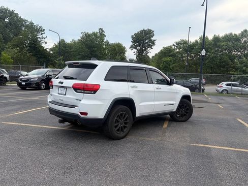Used 2016 Jeep Grand Cherokee Limited AWD/4WD image 4