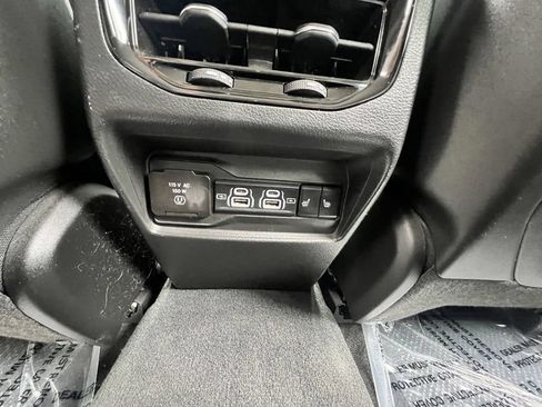 Used 2023 Jeep Grand Cherokee Limited AWD/4WD image 32