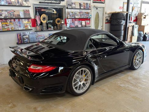 Used 2012 Porsche 911 4 Cabriolet AWD/4WD image 27