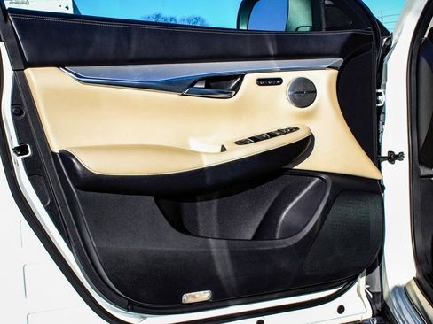 Used 2022 INFINITI QX50 Sensory image 8