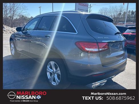 Used 2019 Mercedes-Benz GLC 300 4MATIC image 5