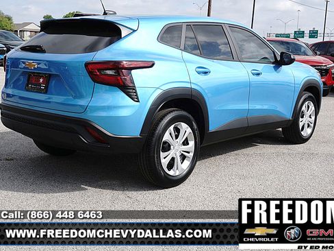 New 2026 Chevrolet Trax LS image 7