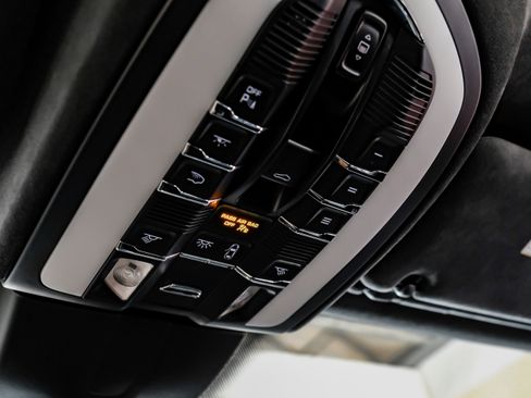 Used 2015 Porsche Cayenne Turbo w/ Premium Plus Package image 27