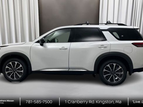 New 2026 Nissan Pathfinder Platinum w/ Cargo Package AWD/4WD image 8