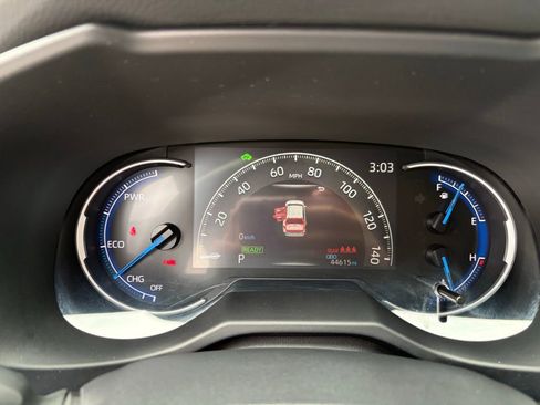 Used 2024 Toyota RAV4 XLE image 19