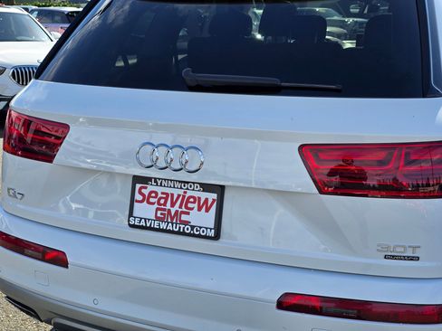 Used 2017 Audi Q7 3.0T Premium Plus w/ Premium Plus Package image 13