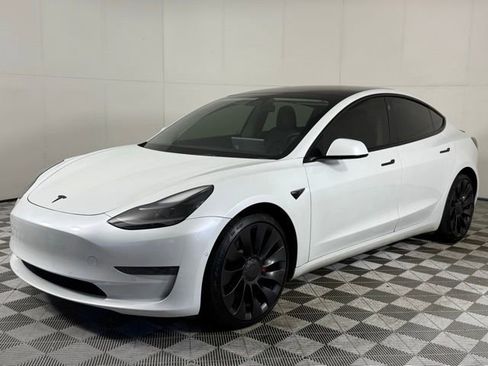 Used 2022 Tesla Model 3 Performance image 2
