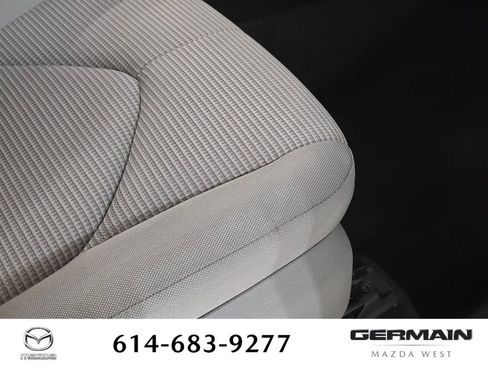 Used 2023 Toyota Highlander LE FWD image 28