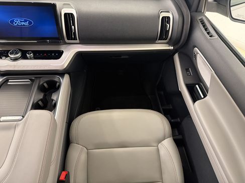 Certified 2025 Ford Expedition Max Active AWD/4WD image 29