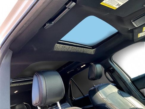 Used 2018 Ford Explorer Sport w/ Ford Safe & Smart Package image 17