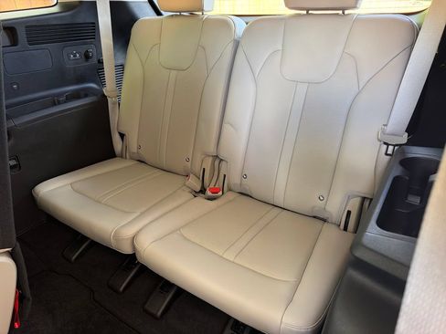 Used 2024 Kia Sorento S w/ Panoramic Sunroof Package AWD/4WD image 32