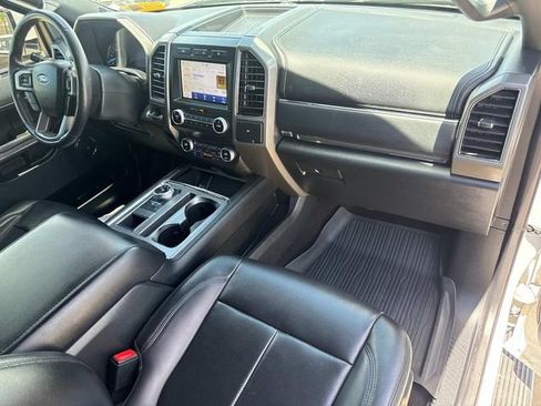 Used 2021 Ford Expedition XLT RWD image 18