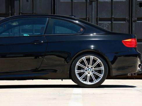Used 2011 BMW M3 Sedan RWD image 20