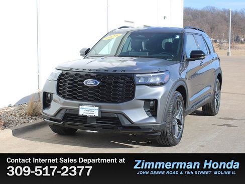 Used 2025 Ford Explorer ST-Line w/ ST-Line Street Pack image 26