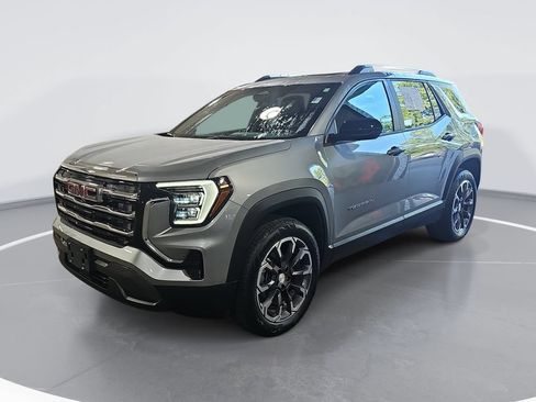 Used 2025 GMC Terrain Elevation w/ Elevation Premium Package AWD/4WD image 9