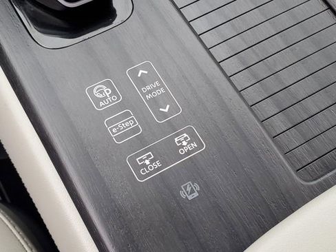 Certified 2023 Nissan Ariya FWD image 23