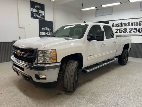 Used 2011 Chevrolet Silverado 2500 LTZ w/ LTZ Plus Package AWD/4WD image 3