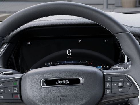 New 2026 Jeep Grand Cherokee Limited AWD/4WD image 17