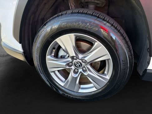 Certified 2024 Toyota RAV4 XLE FWD image 11