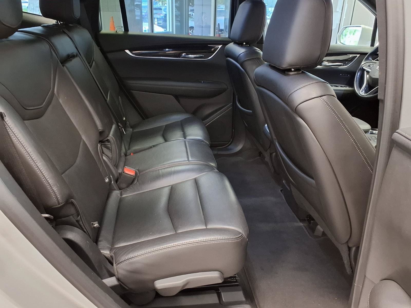 Used 2020 Cadillac XT6 Premium Luxury FWD image 14
