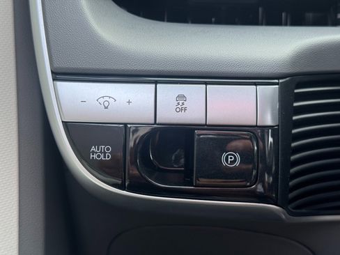 Used 2023 Hyundai Ioniq 5 SE image 16