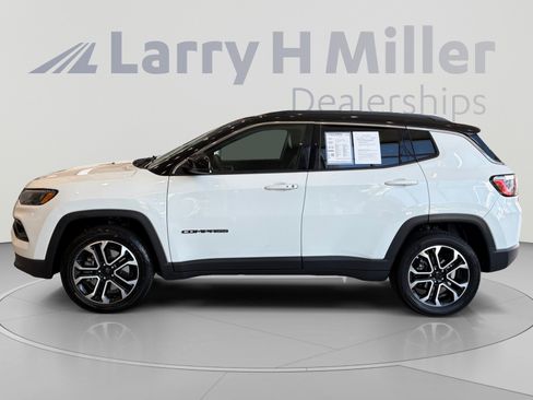 Used 2024 Jeep Compass Limited AWD/4WD image 2