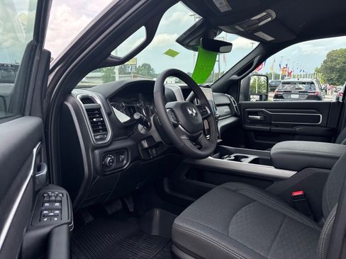 New 2026 RAM 3500 Big Horn AWD/4WD image 6