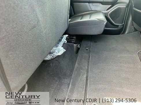 Used 2026 RAM 1500 Laramie AWD/4WD image 28