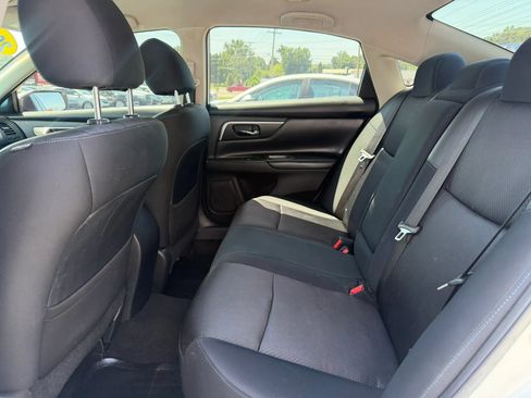 Used 2016 Nissan Altima 2.5 SR FWD image 13