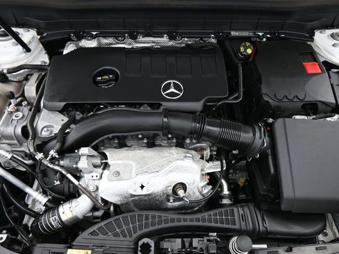 Used 2023 Mercedes-Benz GLB 250 4MATIC image 20