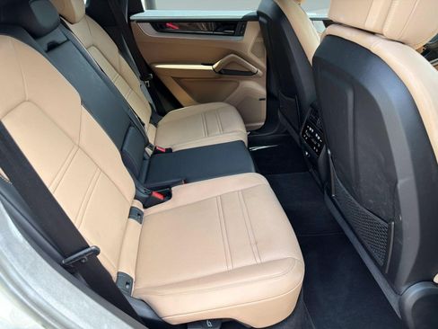 Certified 2024 Porsche Cayenne S AWD/4WD image 30